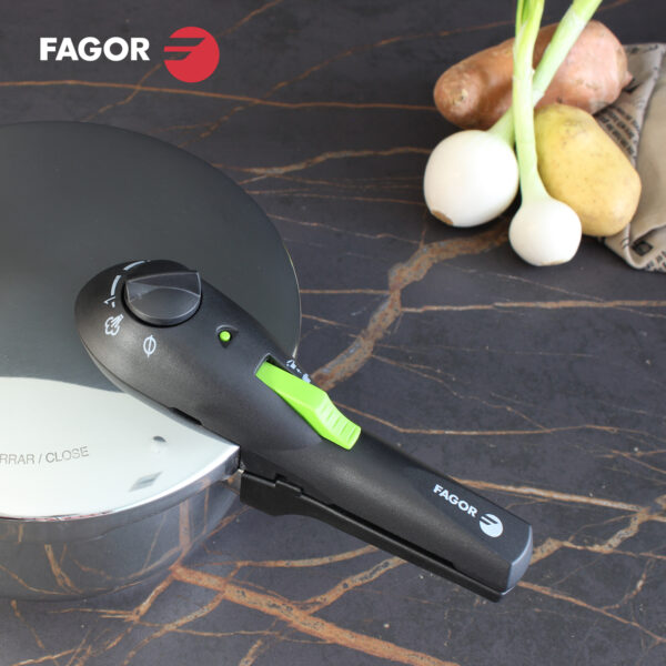 Olla a presión FAGOR RAPID XPRESS SÁºper rápida, Acero Inoxidable, Todo Tipo de cocinas, INDUCCION Fondo termo difusor IMPAKSTEEL Muy Resistente, 5 Sistemas de Seguridad, 2 Niveles de presión (6L)