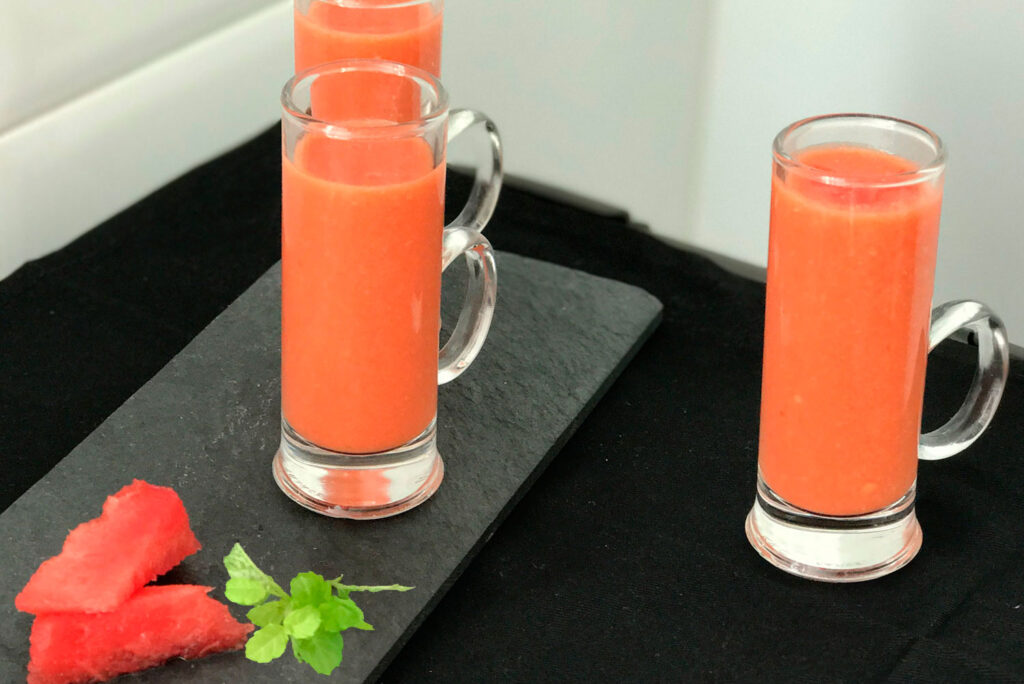 GAZPACHO-SANDIA-MENAJEANDO-4